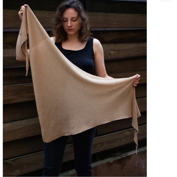 GIVEAWAY SALE!! Vintage 50’s Retro Triangle Chiffon Scarf - Picture 6 of 6